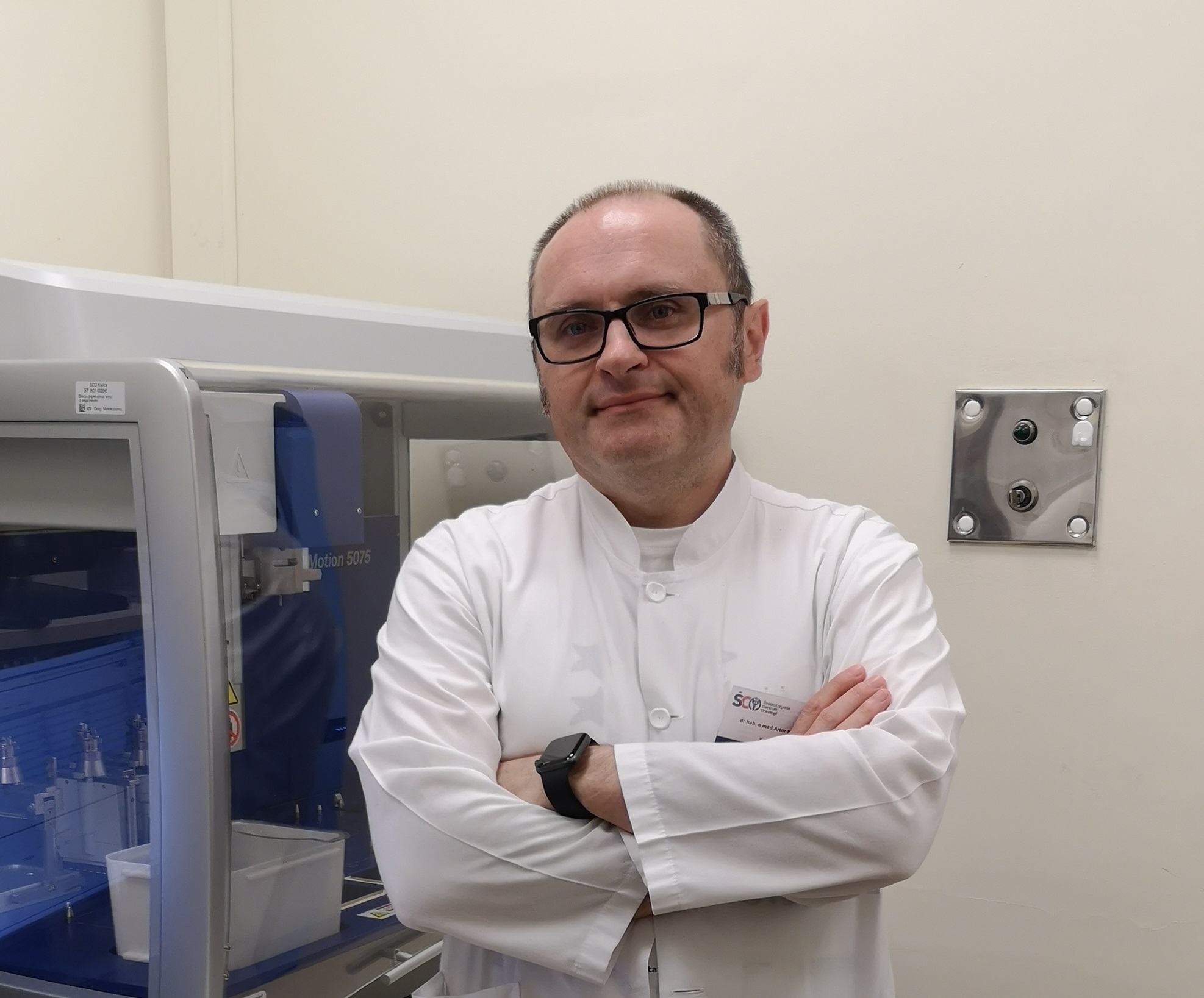 dr hab.n.med. prof. UJK Artur Kowalik –