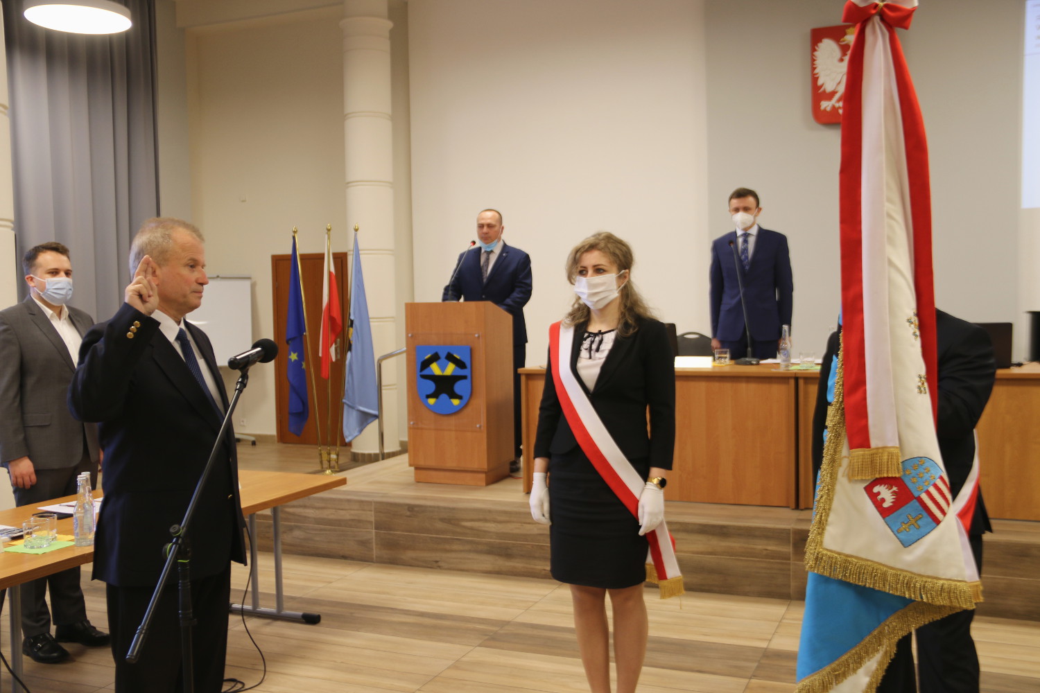 ślubowanie radnego Dariusza Grunta